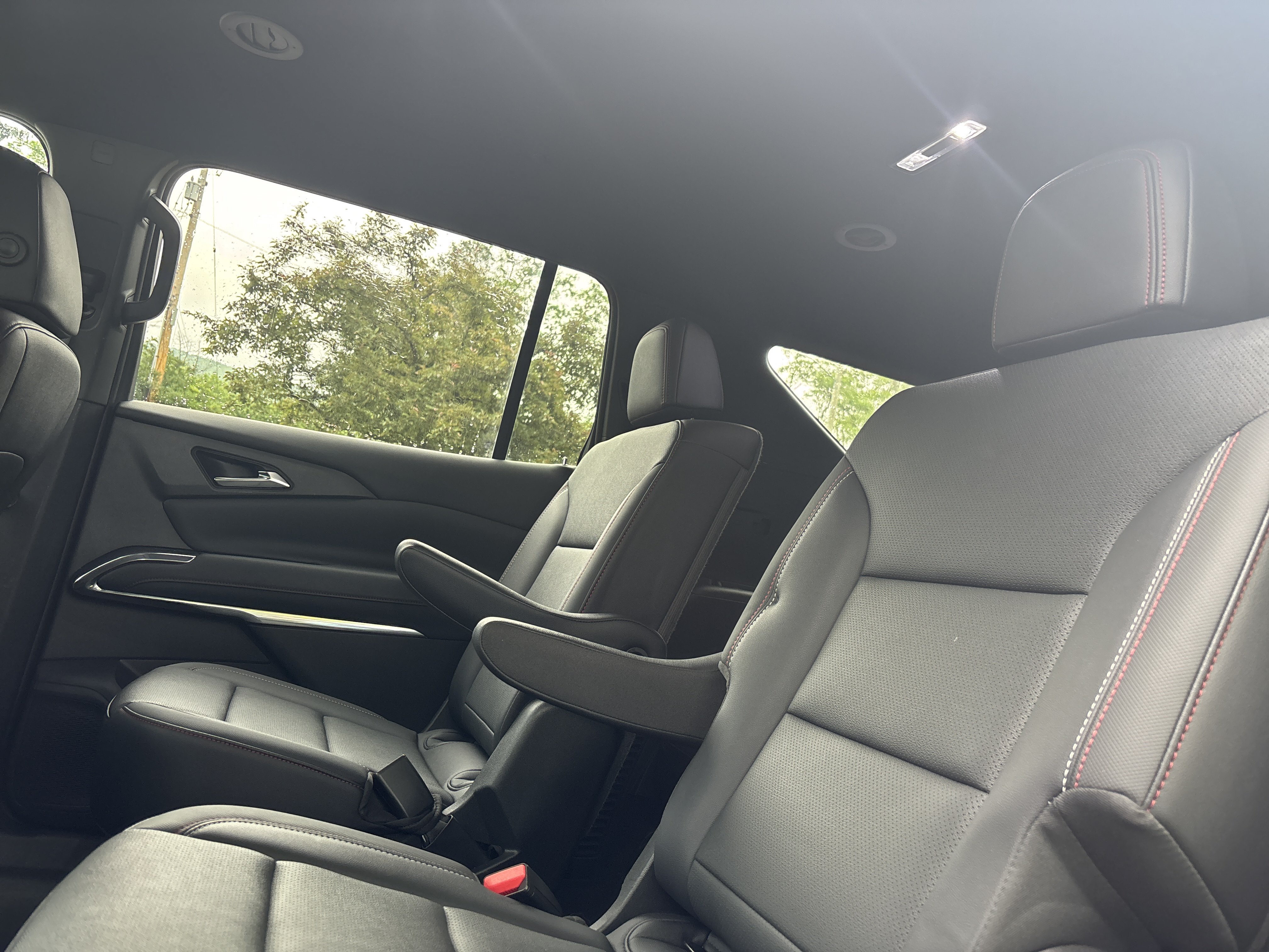 Used 2025 Chevrolet Traverse Z71 AWD/4WD image 13