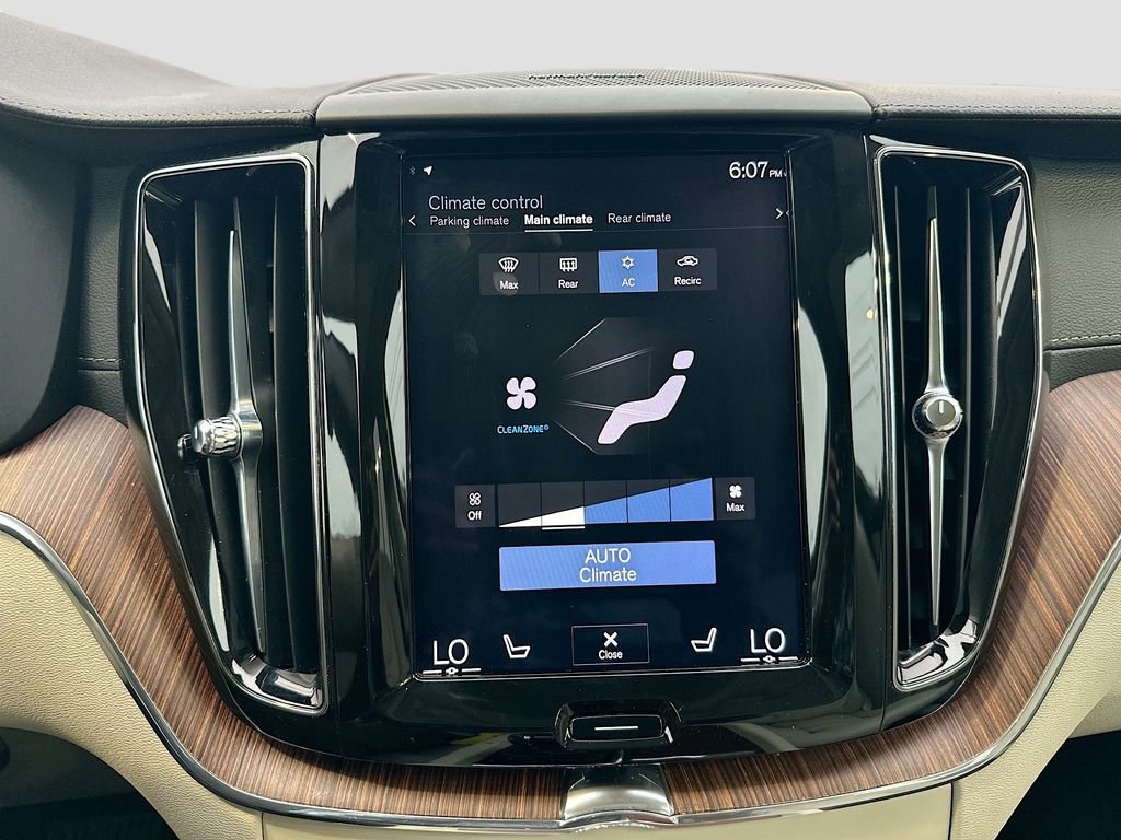 Used 2020 Volvo XC60 T5 Inscription w/ Protection Package Premier image 16