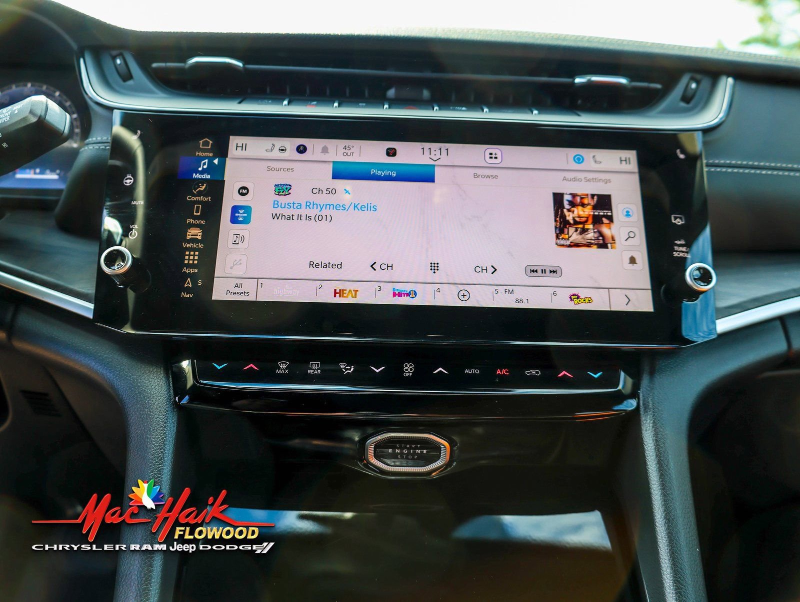 New 2026 Jeep Grand Cherokee Altitude image 14