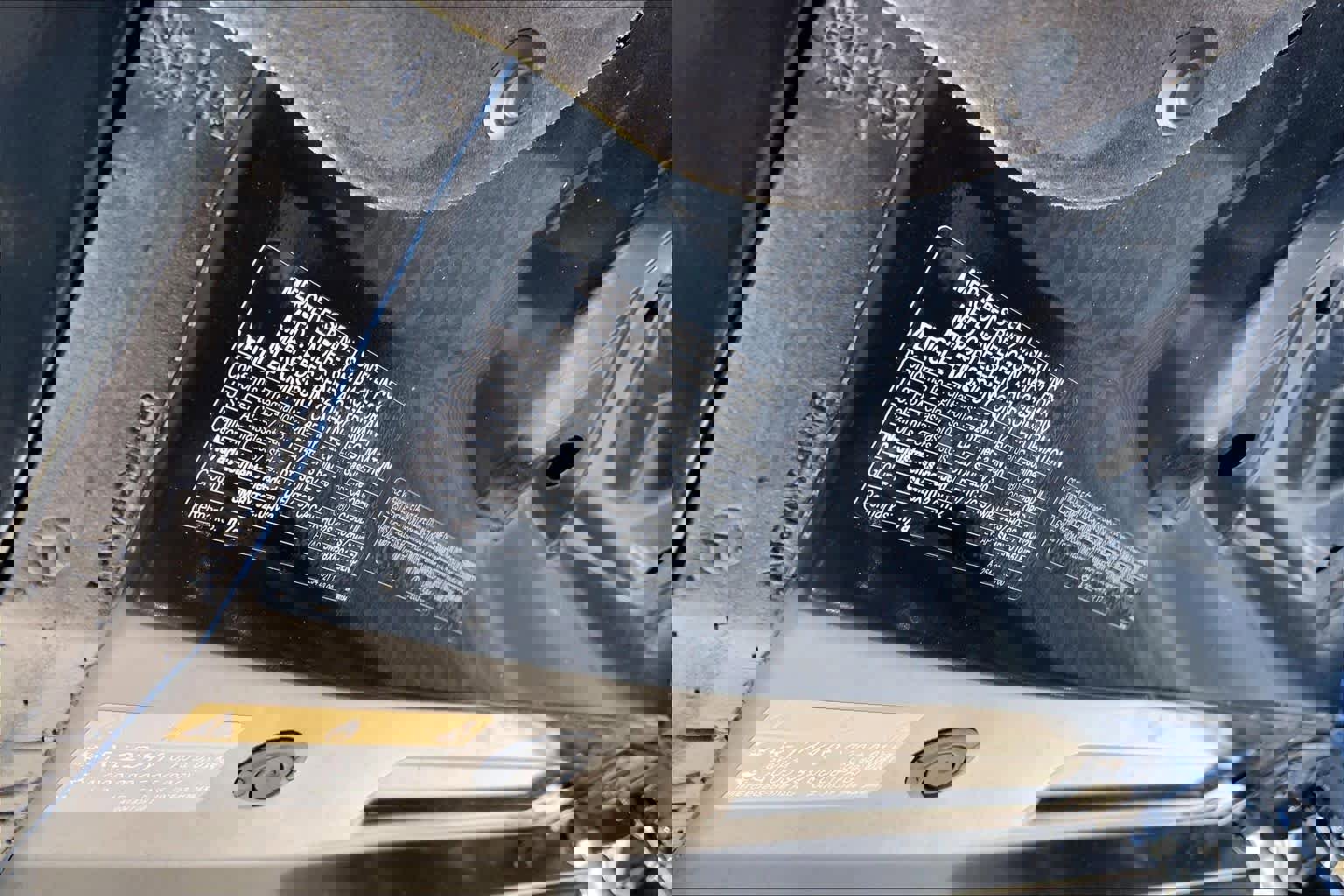 Used 2025 Mercedes-Benz GLE 450e 4MATIC image 32