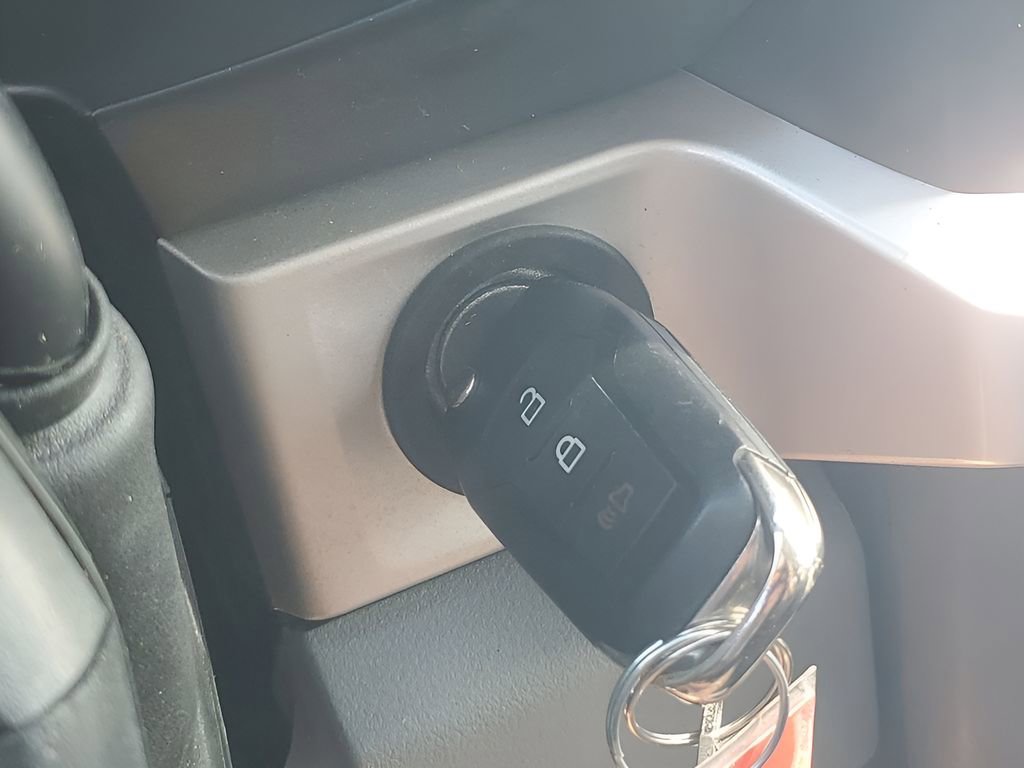 Used 2025 Ford F250 XLT image 36