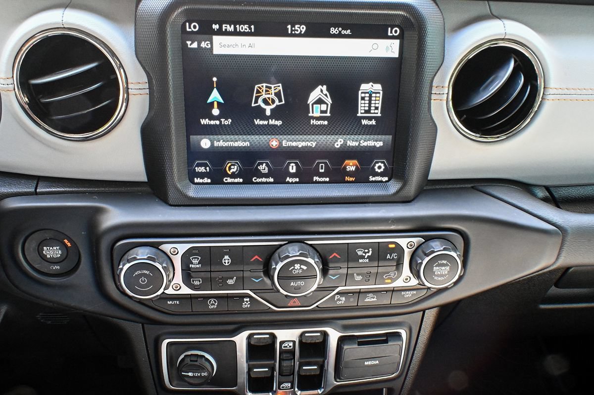 Used 2023 Jeep Gladiator Overland AWD/4WD image 15