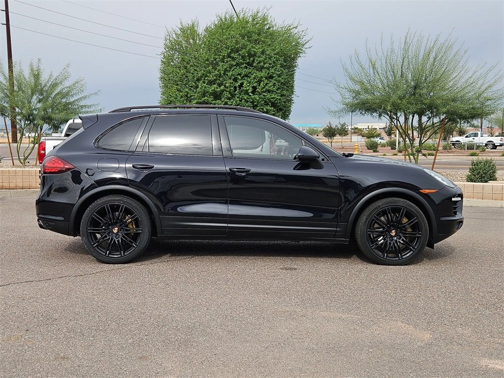 Used 2014 Porsche Cayenne Turbo image 3