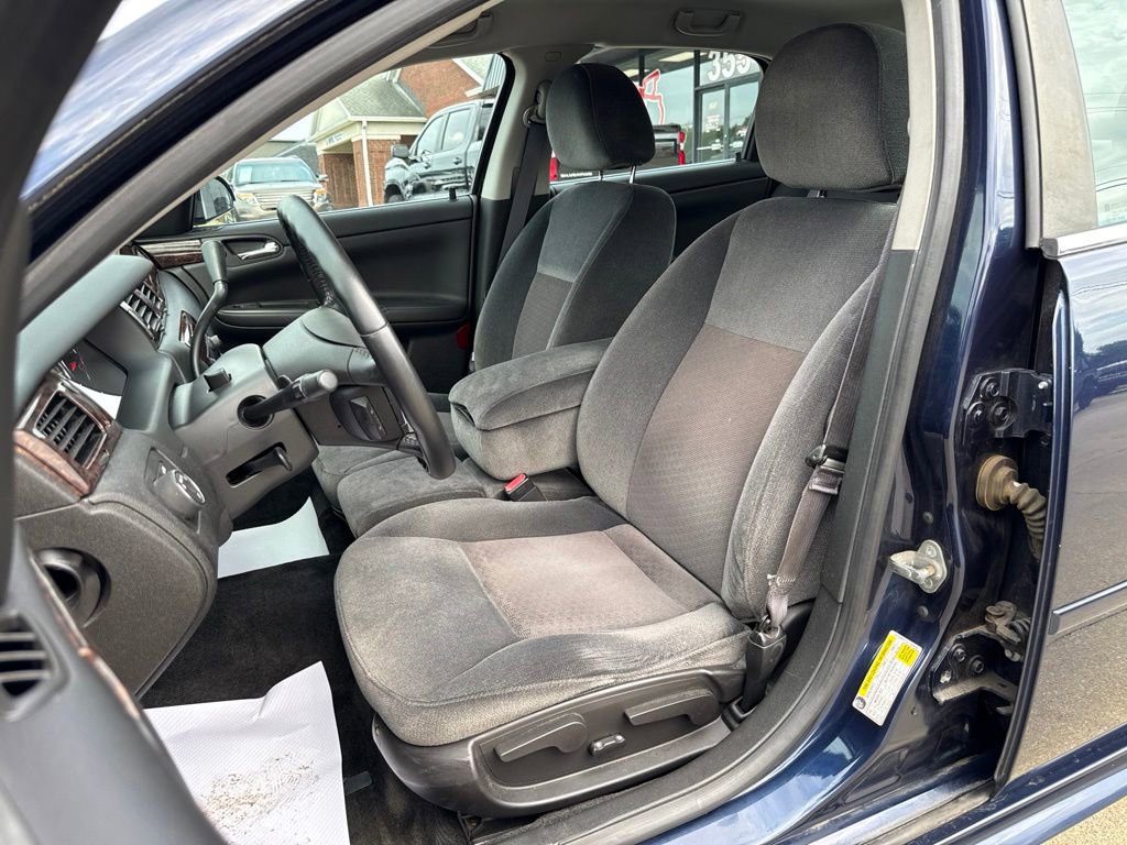 Used 2012 Chevrolet Impala LT FWD image 2