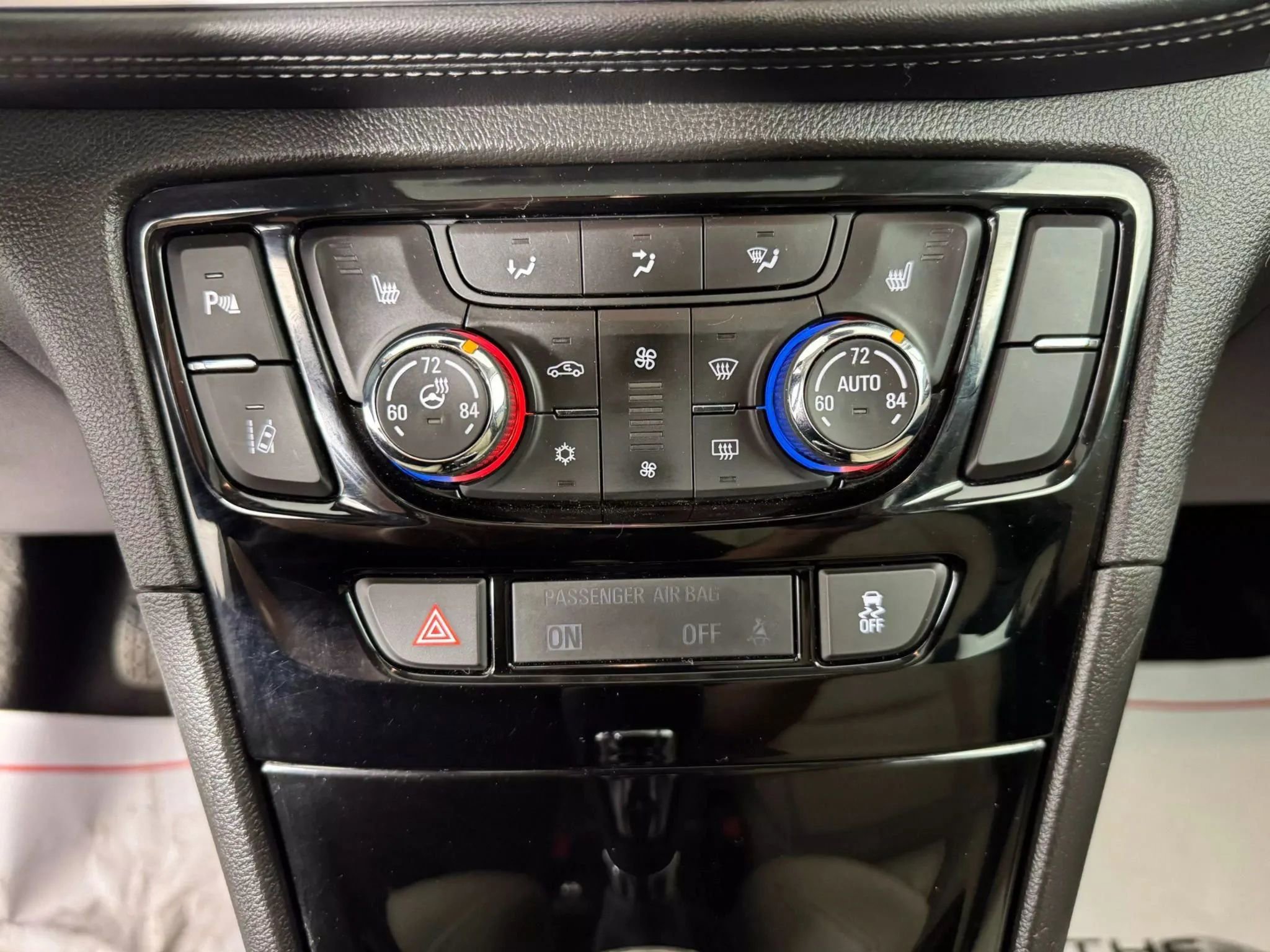 Used 2017 Buick Encore Premium w/ Experience Buick Package image 22