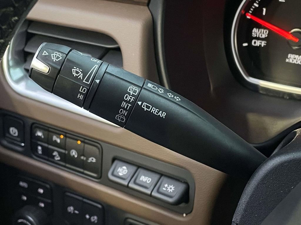 Used 2021 Chevrolet Tahoe High Country w/ Premium Package image 15