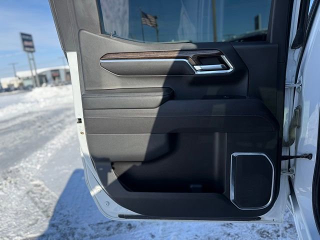 Used 2023 GMC Sierra 1500 SLE w/ X31 Off-Road Package image 14