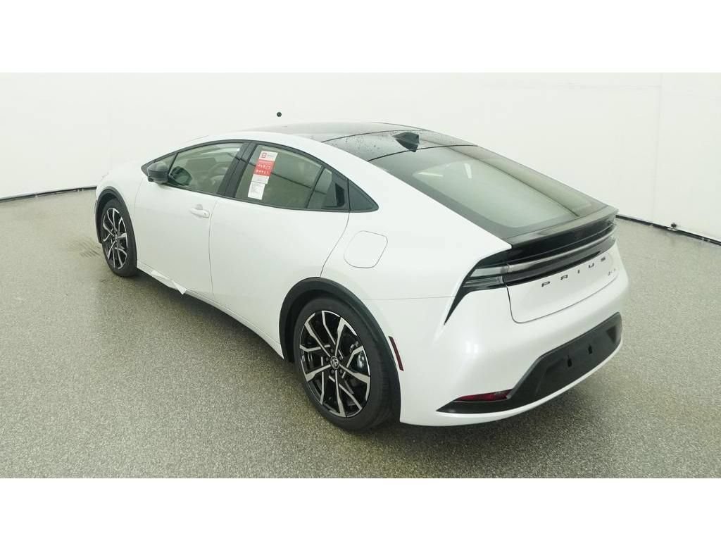 New 2026 Toyota Prius Plug-In Hybrid FWD image 5