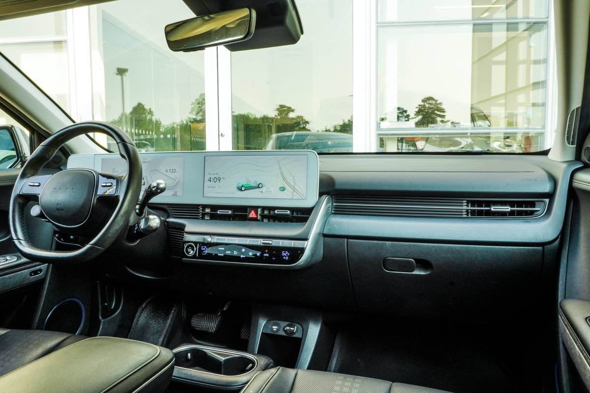 Used 2023 Hyundai Ioniq 5 Limited AWD/4WD image 18