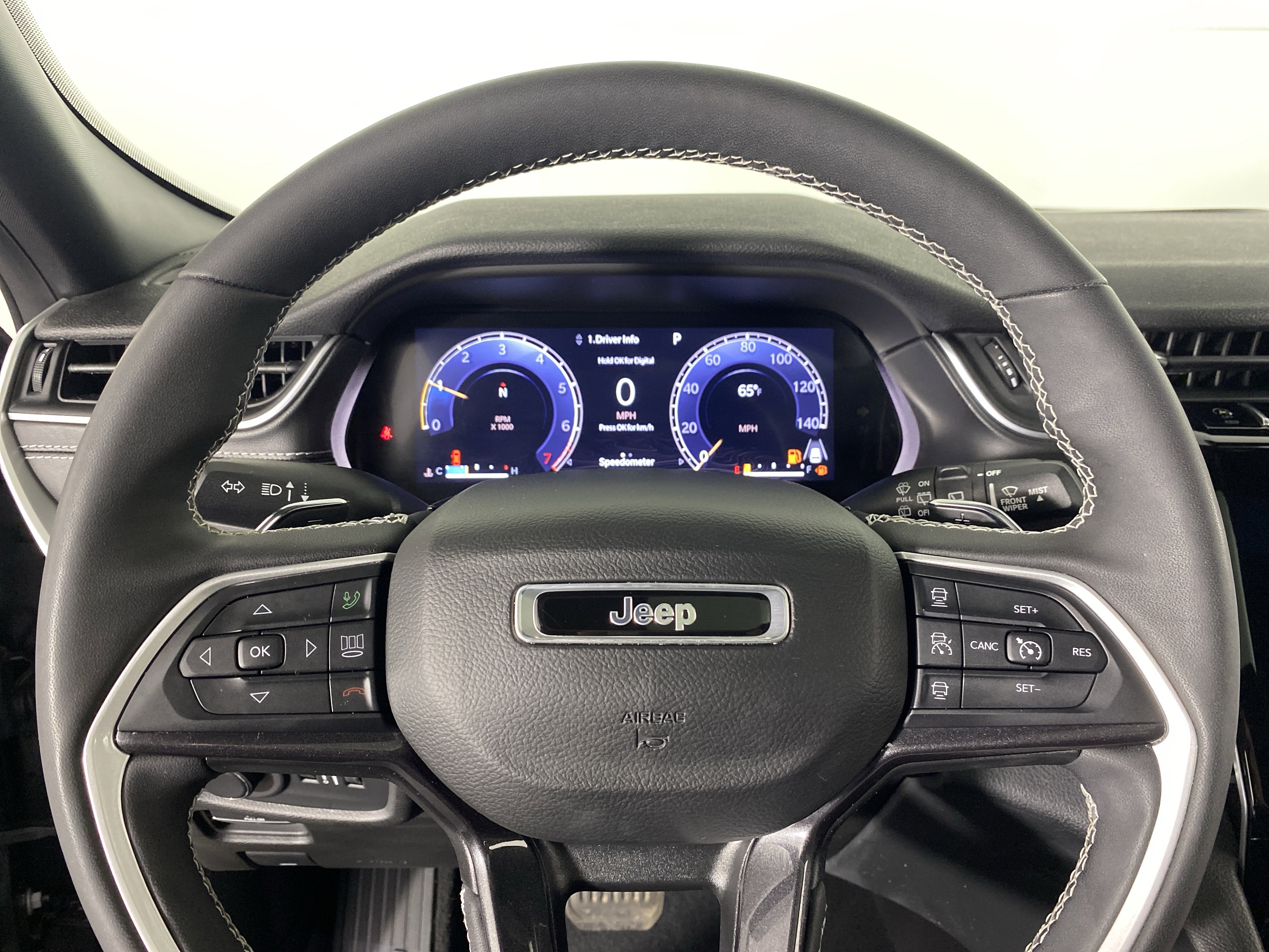 Used 2023 Jeep Grand Cherokee Altitude image 21