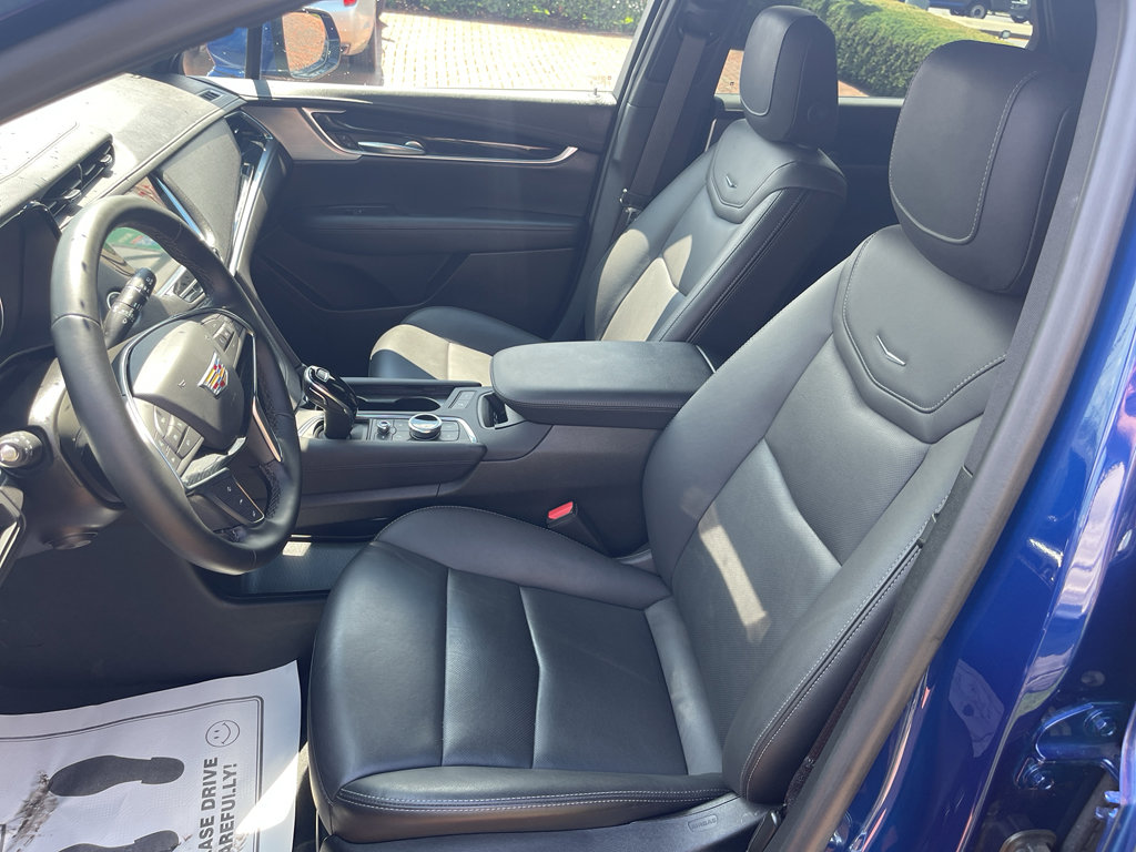 Used 2025 Cadillac XT5 Premium Luxury image 15