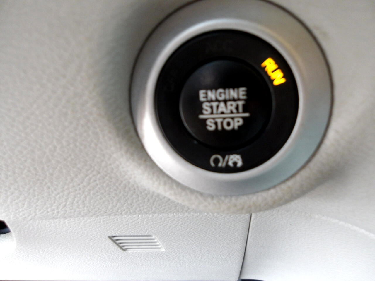 Used 2020 Chrysler Pacifica Limited image 27