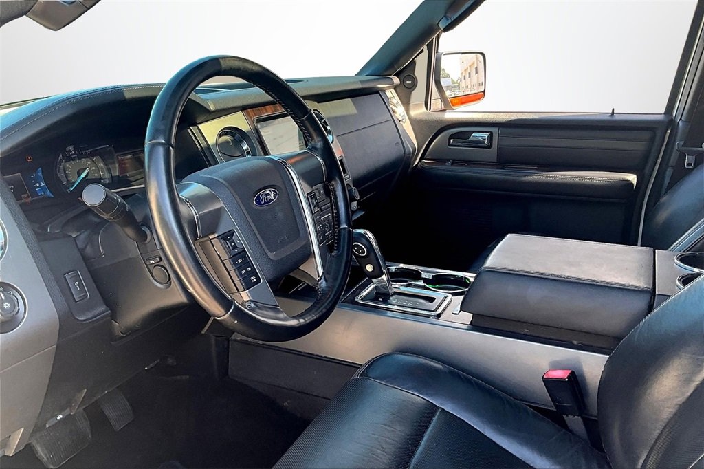 Used 2016 Ford Expedition Platinum image 16