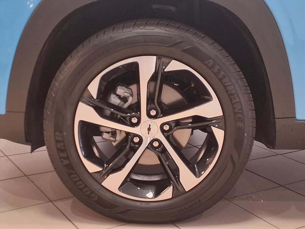 Used 2025 Chevrolet Trax RS w/ Driver Confidence Package image 21