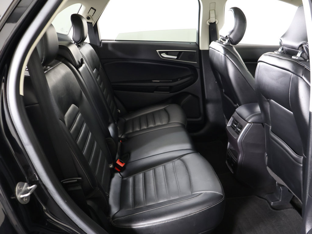 Used 2018 Ford Edge SEL w/ Equipment Group 201A AWD/4WD image 39