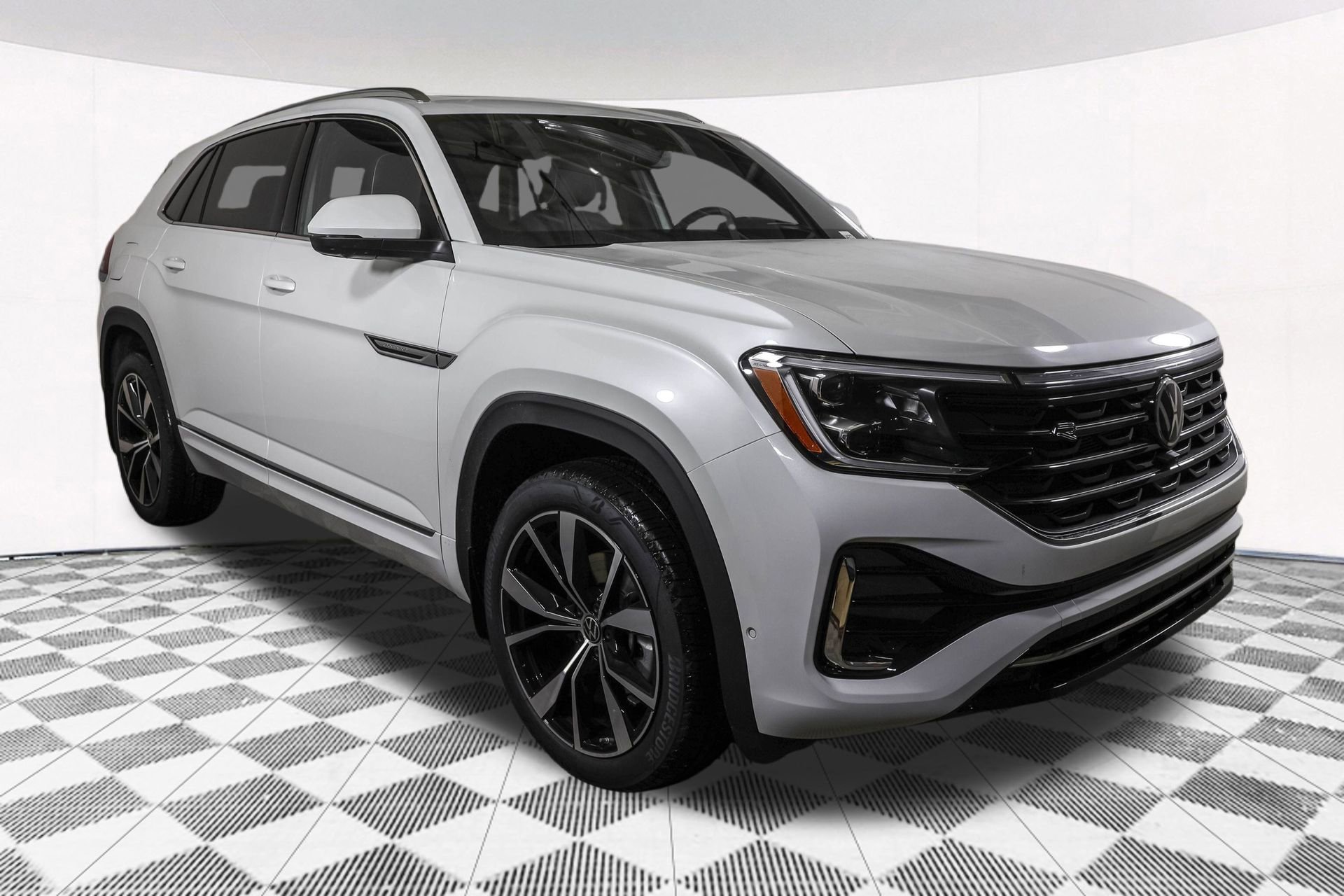 New 2026 Volkswagen Atlas Cross Sport SEL Premium R-Line image 9