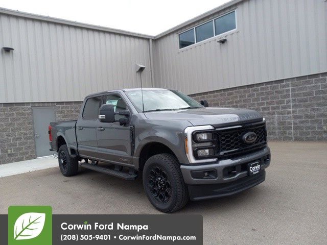 New 2025 Ford F350 Lariat w/ Black Appearance Package