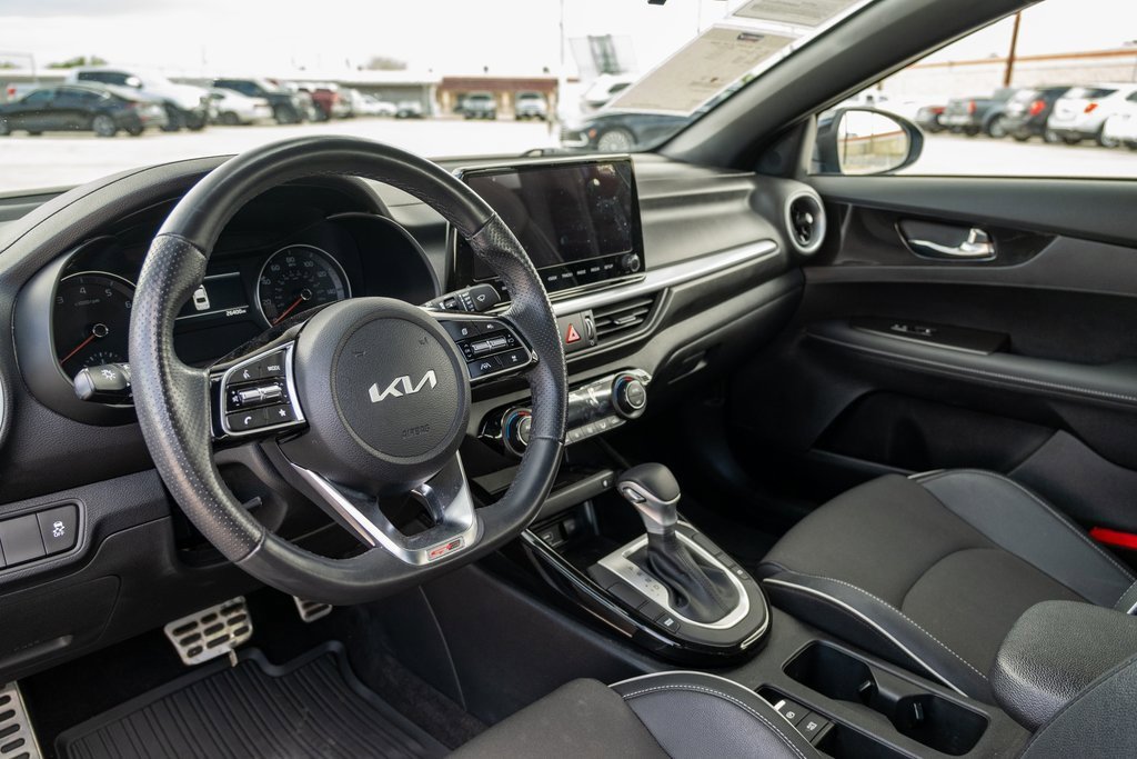 Used 2024 Kia Forte GT-Line w/ GT-Line Premium Package image 14