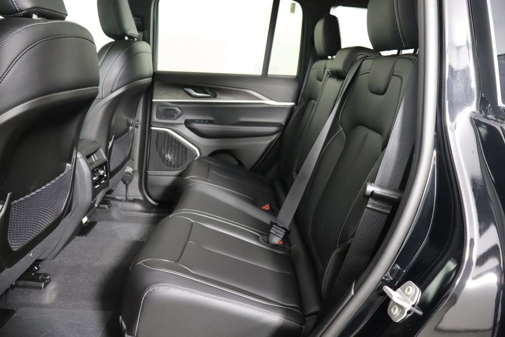 New 2026 Jeep Grand Cherokee Limited image 15