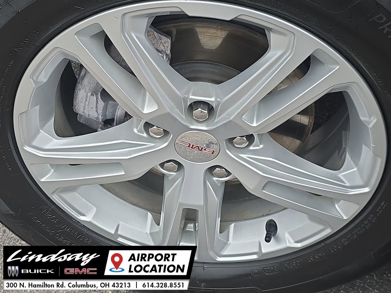 Used 2023 GMC Terrain SLE w/ Driver Convenience Package image 32