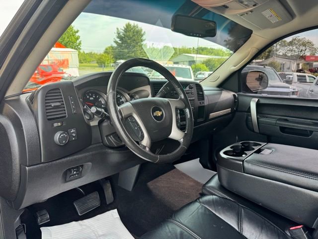 Used 2014 Chevrolet Silverado 2500 LT w/ Interior Plus Package AWD/4WD image 9