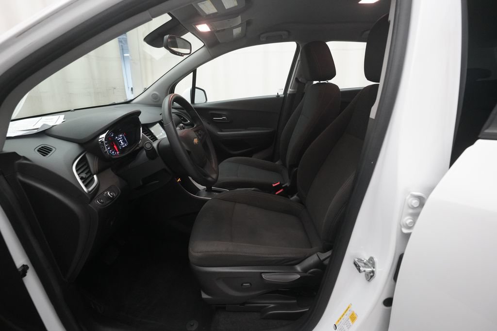 Used 2017 Chevrolet Trax LS FWD image 7