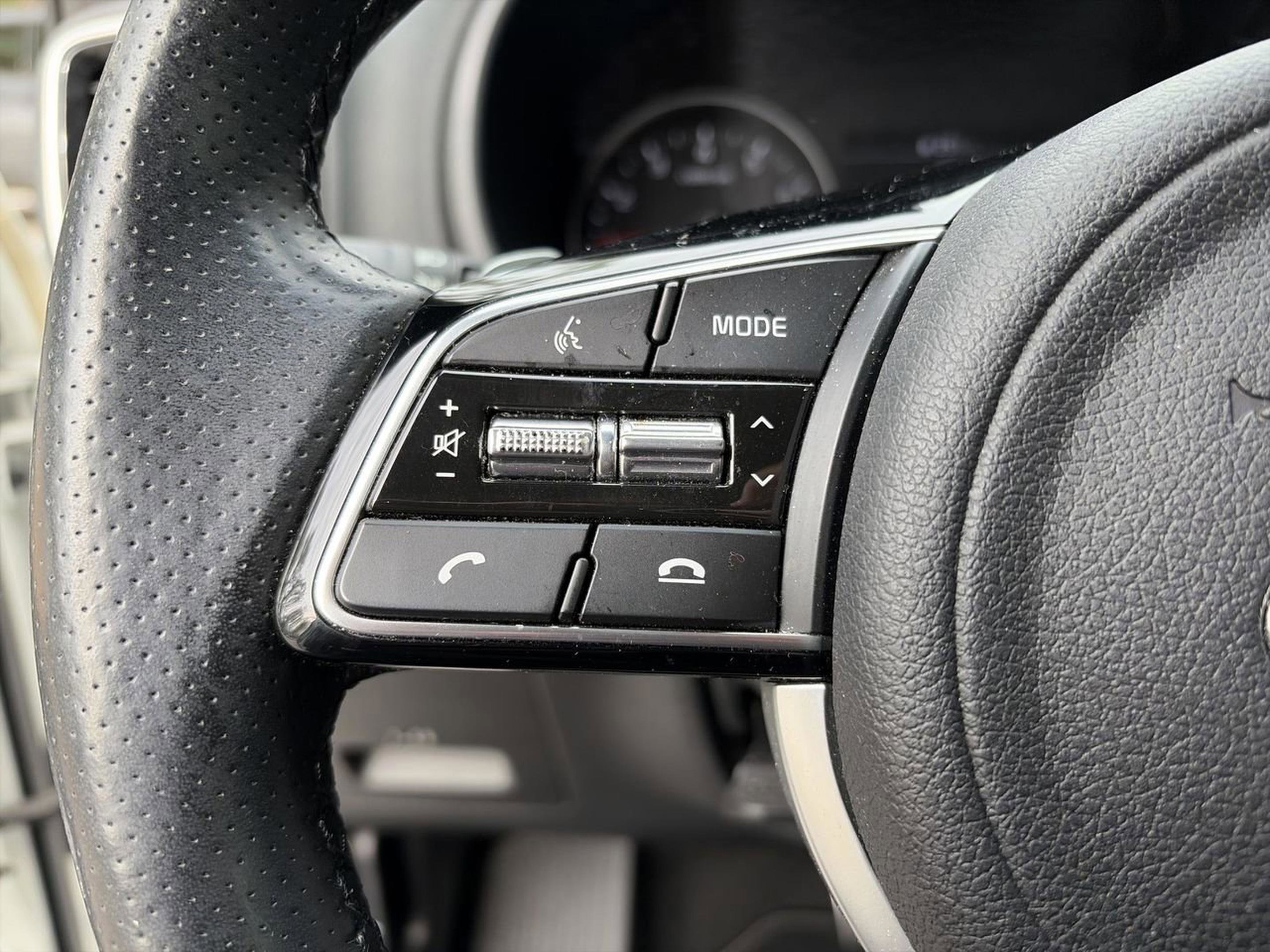 Used 2020 Kia Sportage SX image 11