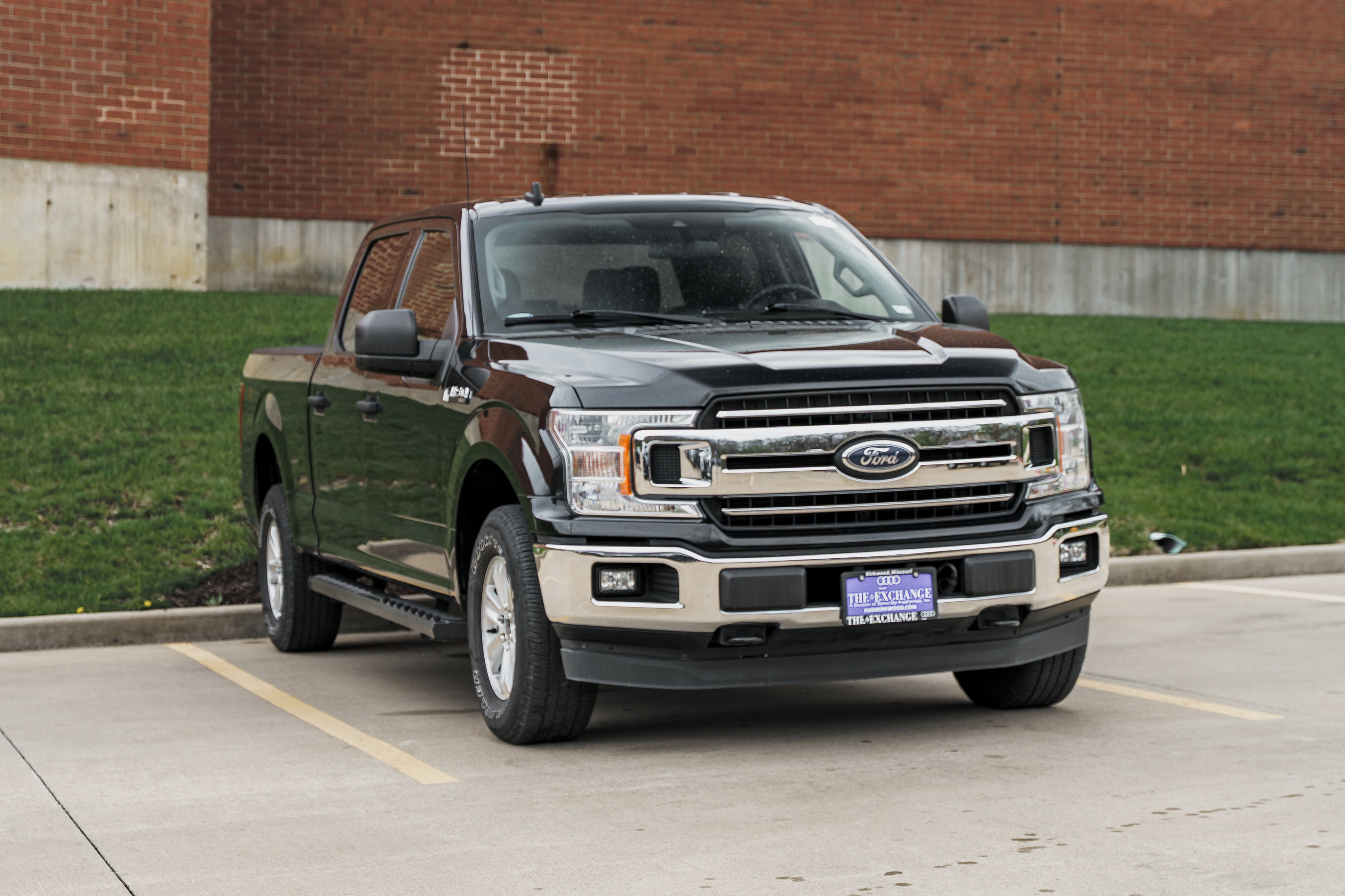 Used 2020 Ford F150 XLT w/ Trailer Tow Package image 2