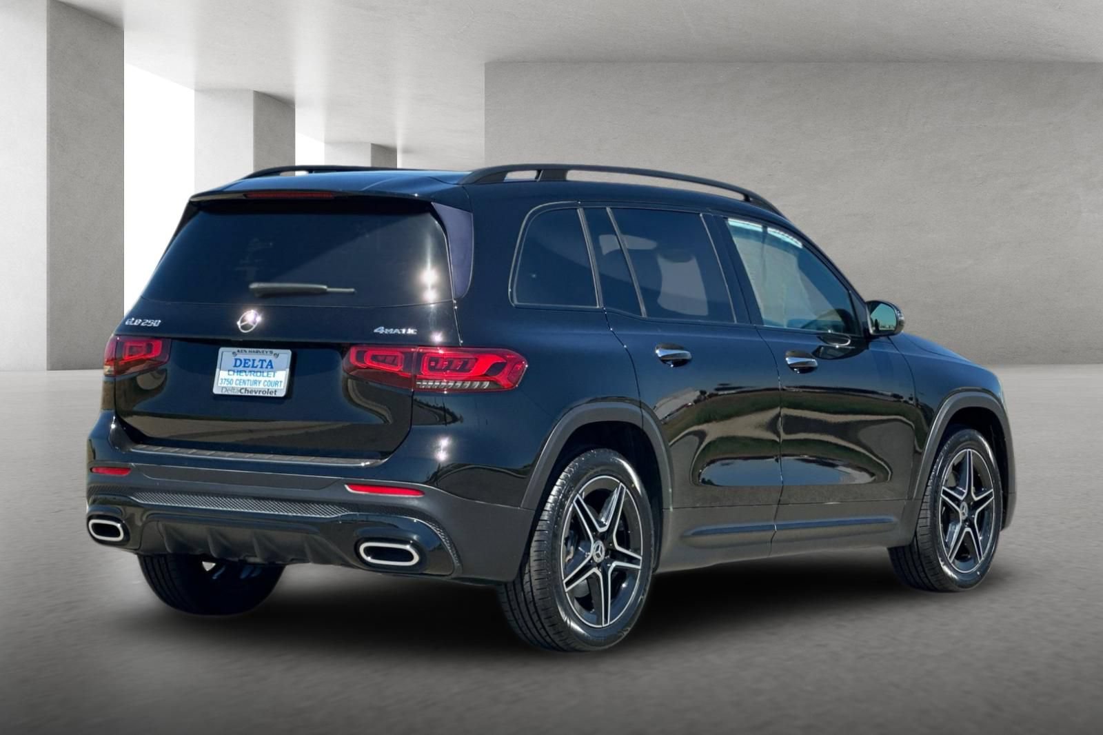 Used 2022 Mercedes-Benz GLB 250 4MATIC image 4