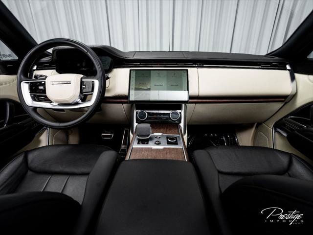Used 2023 Land Rover Range Rover Long Wheelbase SE AWD/4WD image 30