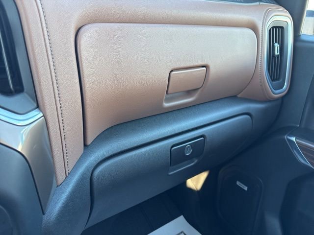 Used 2021 Chevrolet Silverado 1500 High Country w/ Technology Package image 19