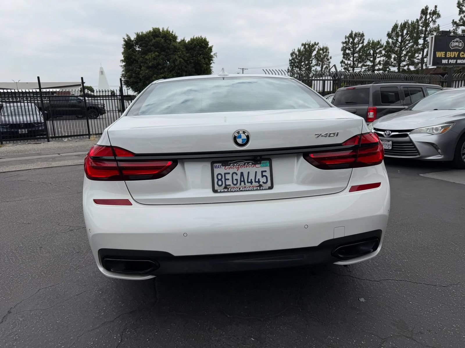 Used 2018 BMW 740i RWD image 16