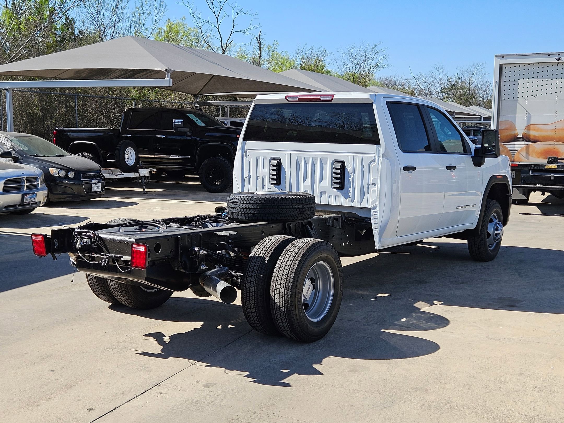 New 2026 GMC Sierra 3500 Pro w/ Convenience Package image 3