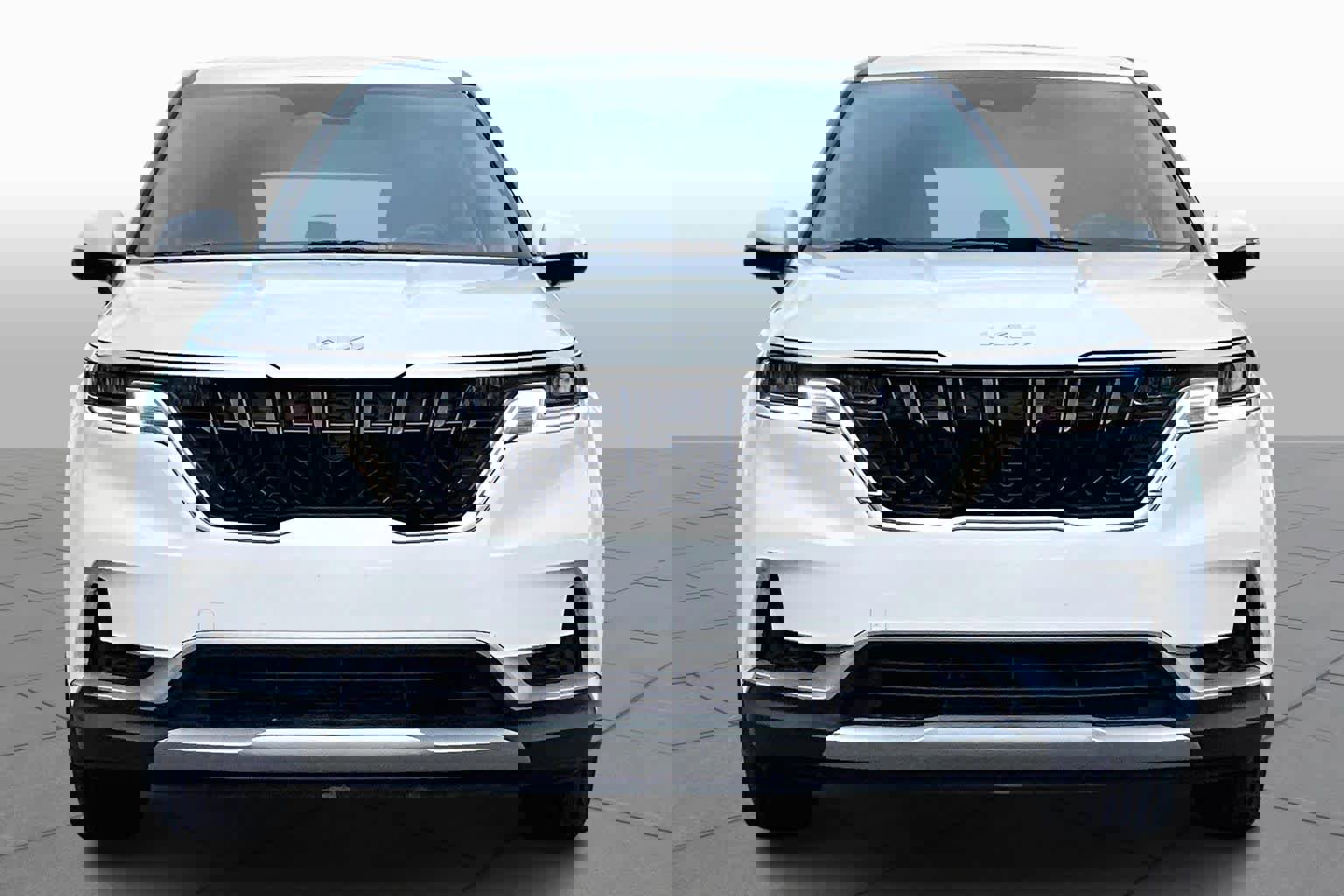 Used 2024 Kia Carnival LX image 4