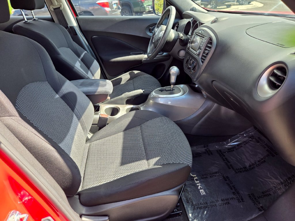 Used 2016 Nissan Juke S FWD image 23