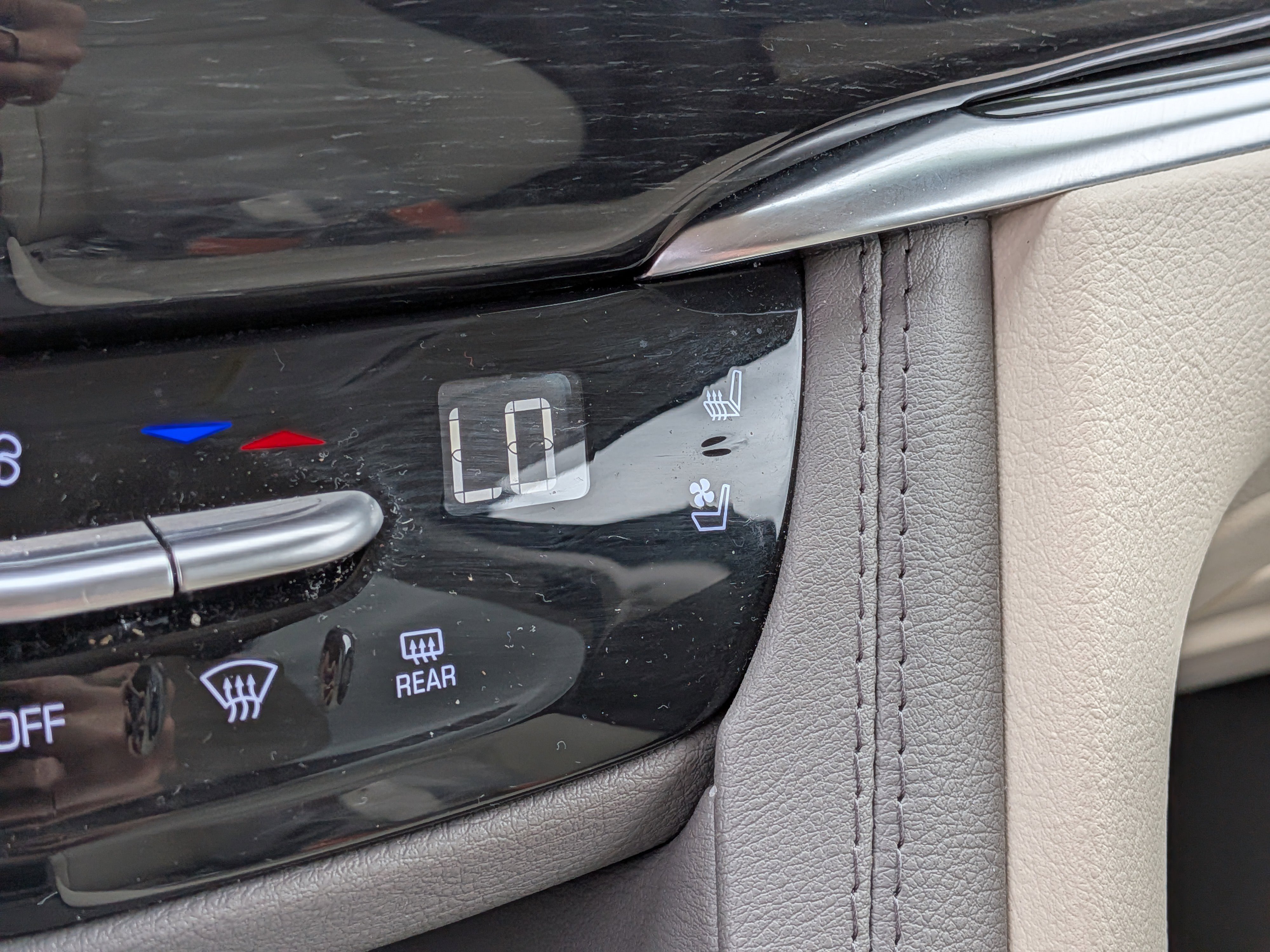 Used 2024 Cadillac XT6 Premium Luxury FWD image 30