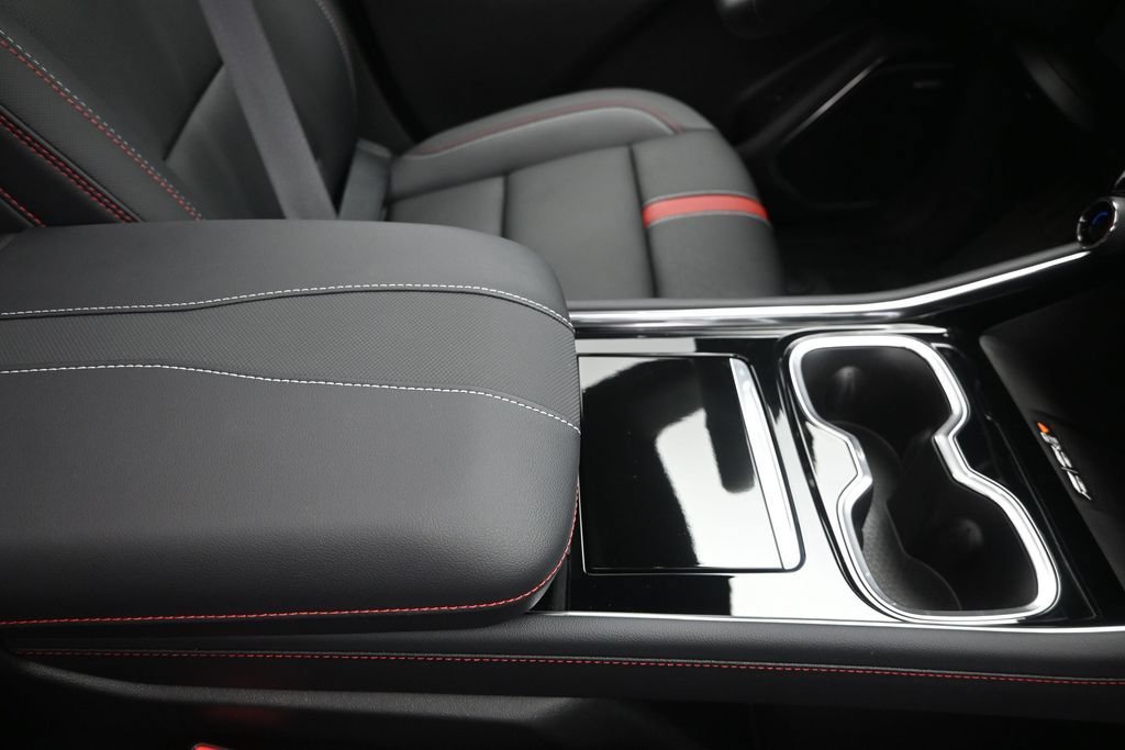 New 2026 Chevrolet Traverse RS w/ LPO, Floor Liner Package FWD image 27