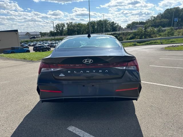 Certified 2024 Hyundai Elantra SEL w/ Convenience Package FWD image 6