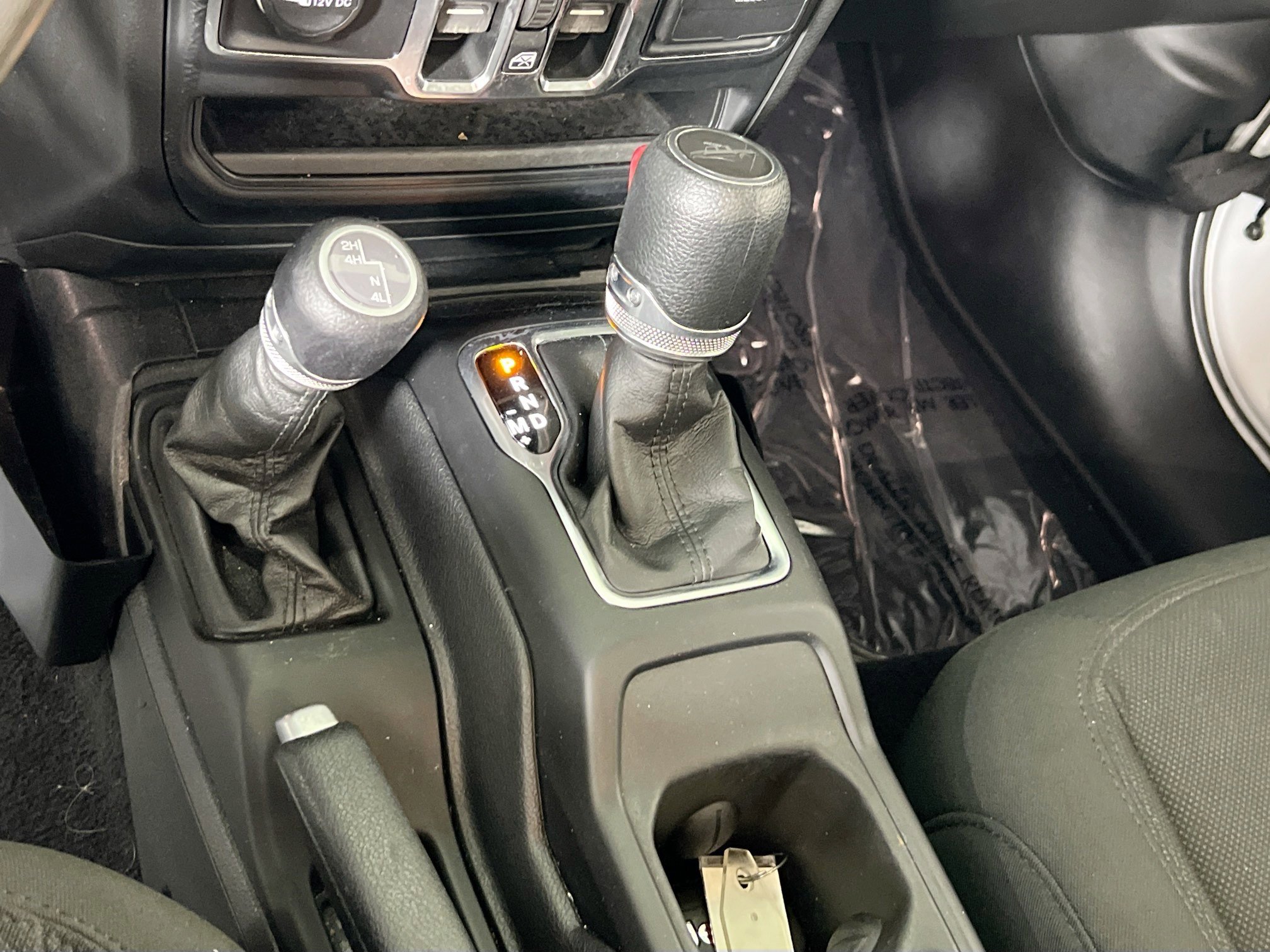 Used 2023 Jeep Gladiator Sport image 16