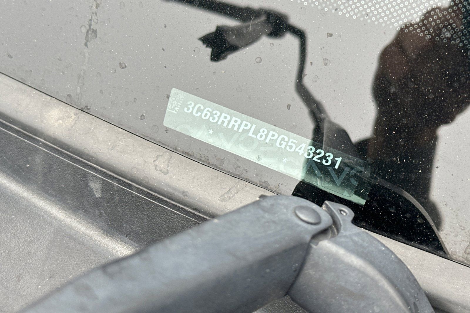 Used 2023 RAM 3500 Limited image 3