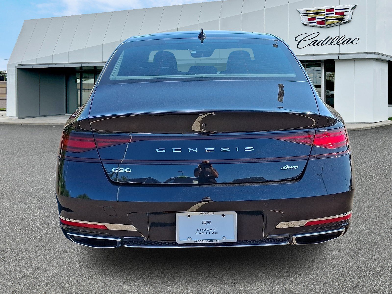Used 2023 Genesis G90 3.5T AWD/4WD image 5