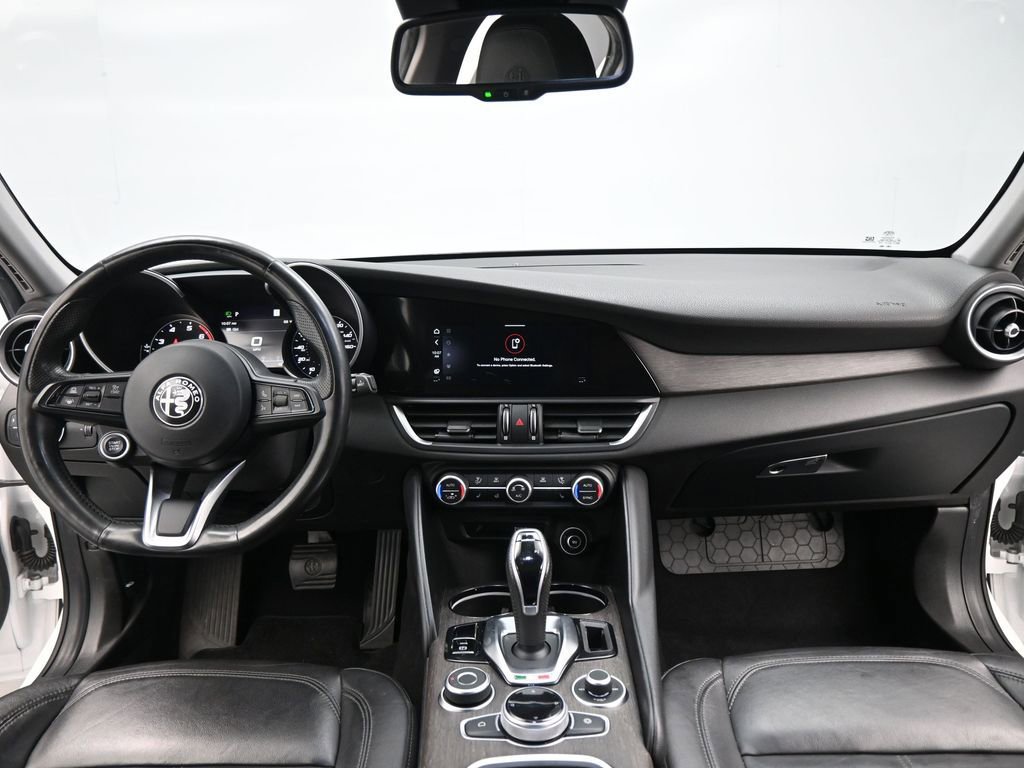 Used 2021 Alfa Romeo Giulia Ti w/ Nero Edizione image 21