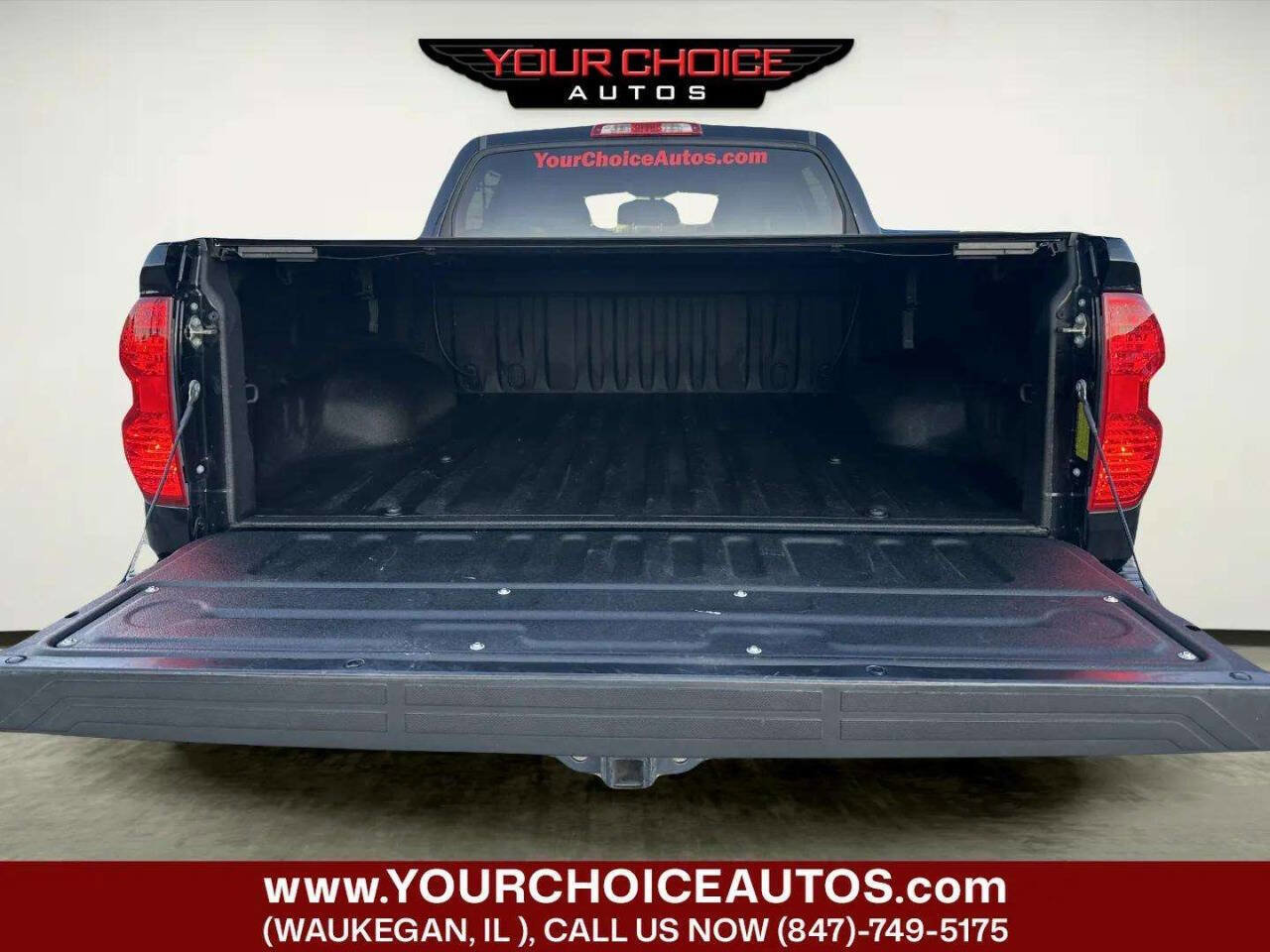 Used 2017 Toyota Tundra SR5 w/ TRD Off Road Package AWD/4WD image 17