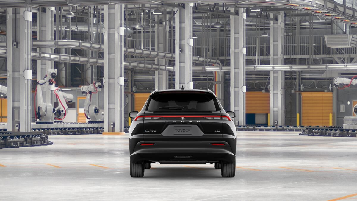 New 2026 Toyota Crown Signia AWD/4WD image 8