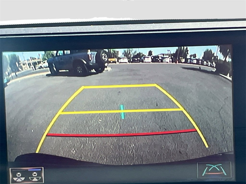 Used 2022 Lexus UX 200 image 13