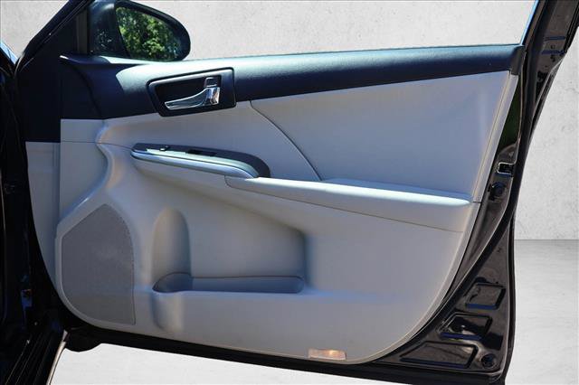 Used 2013 Toyota Camry XLE FWD image 29