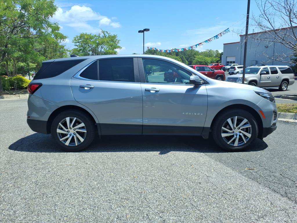 Used 2024 Chevrolet Equinox LT FWD image 3