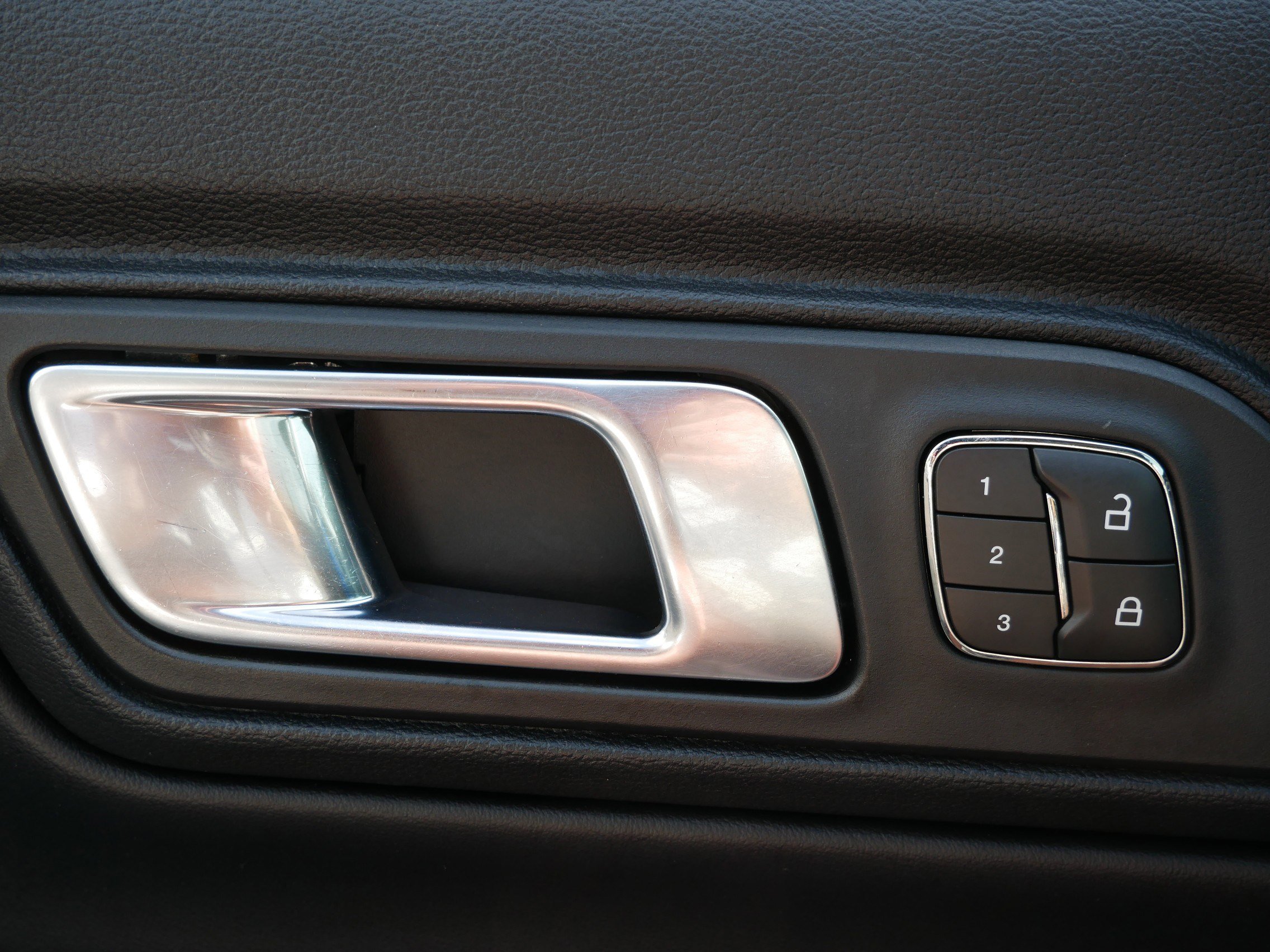 Used 2019 Ford Mustang GT Premium w/ Equipment Group 401A image 30