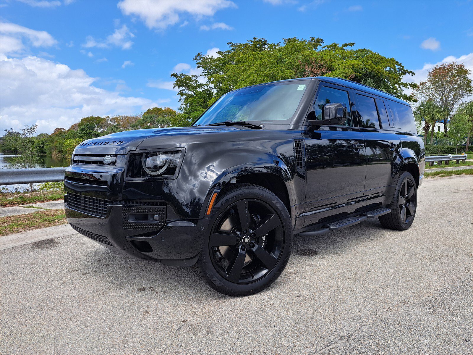 New 2025 Land Rover Defender 130 V8