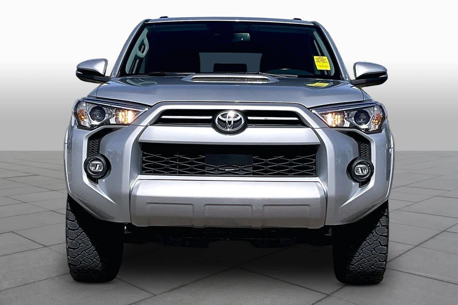 Used 2024 Toyota 4Runner TRD Off-Road Premium w/ Moonroof Package AWD/4WD image 4